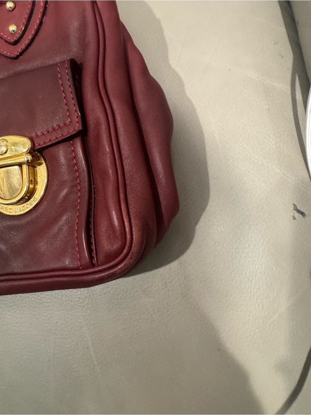 Marc Jacobs Deep Burgundy Leather Blake Satchel with Gold Hardware - Picture 4 of 13